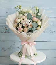 Букет цветов из:  Розы и Лизиантусы в Проводник