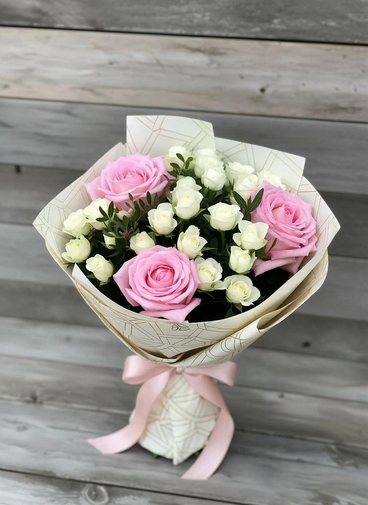 Букет цветов из: Розы в Проводник