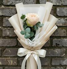 Букет цветов из:  Розы в Проводник