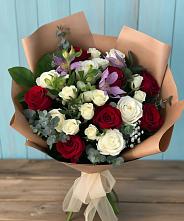 Букет цветов из:  Розы и Альстромерии в Проводник