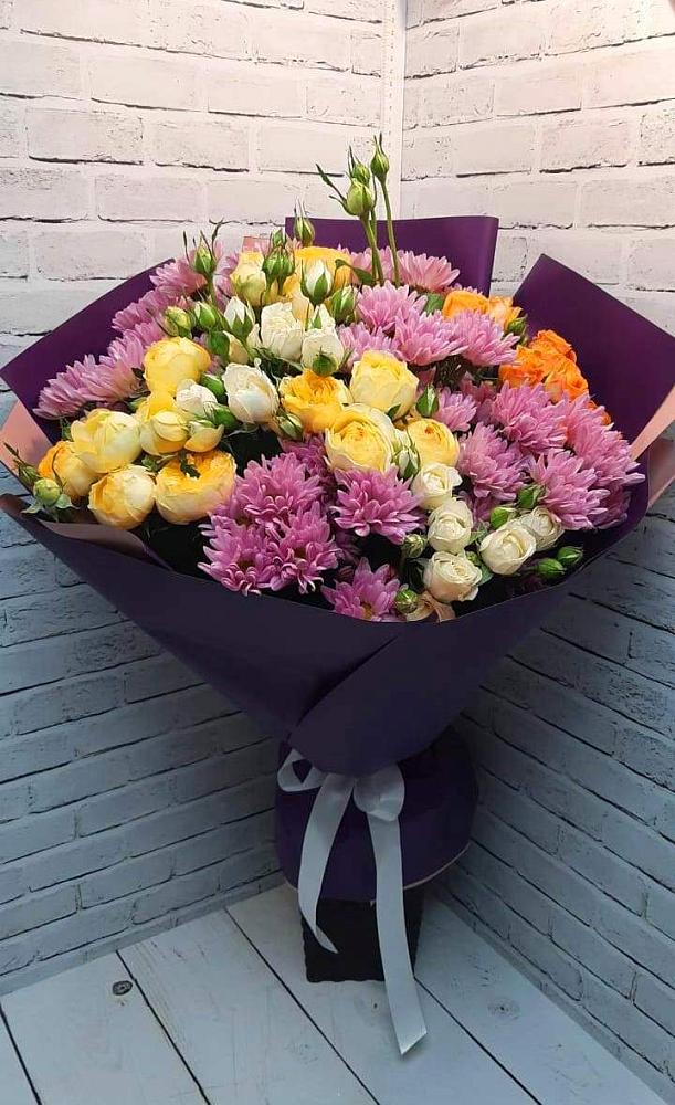 Букет цветов из: Хризантемы и Розы в Проводник