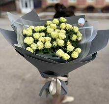Букет Белые кустовые розы Солинеро в Проводник