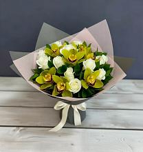 Букет цветов из:  Орхидеи и Розы в Проводник