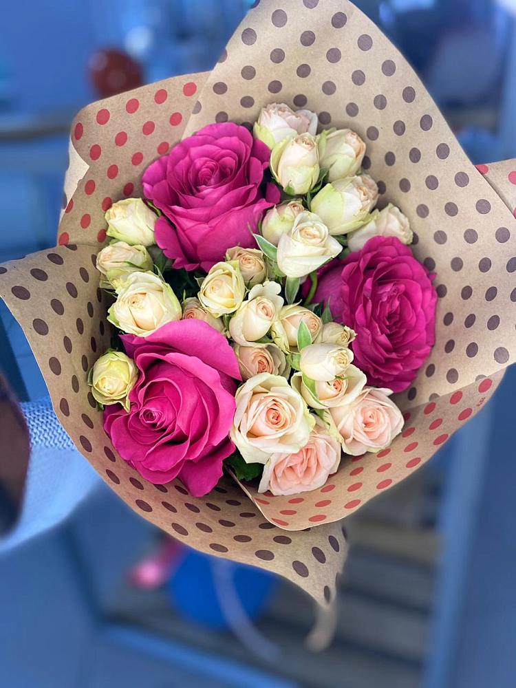 Букет цветов из: Розы в Проводник