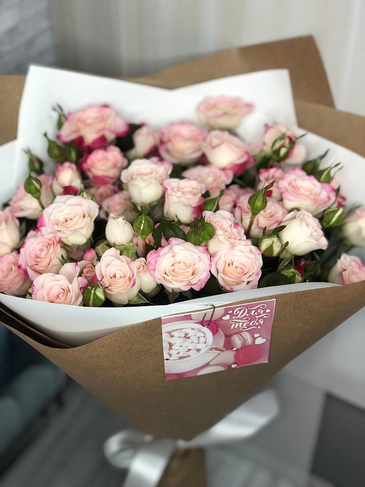 Букет цветов из: Розы в Проводник