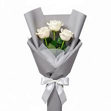 Букет 3 белые розы в Проводник