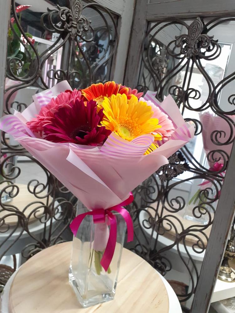 Букет цветов из: Герберы в Проводник