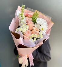 Букет цветов из:  Хризантемы и Розы в Проводник