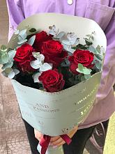 Букет цветов из:  Розы #REPLACE_PRED# Проводник