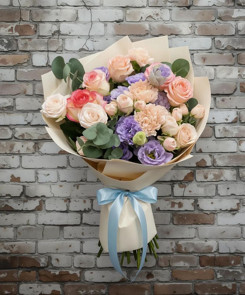 Букет цветов из: Розы, Лизиантусы и Гвоздики в Проводник