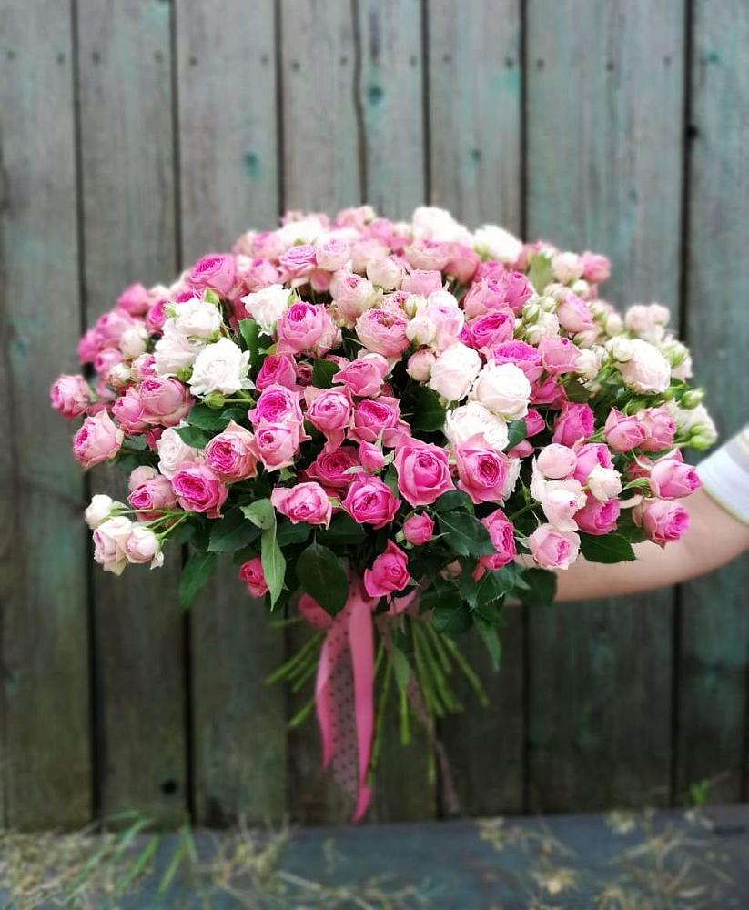 Букет Розовые кустовые розы Натали и Лав Лидия в Проводник