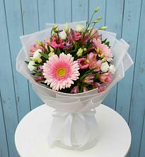 Букет цветов из:  Герберы, Альстромерии и Лизиантусы в Проводник