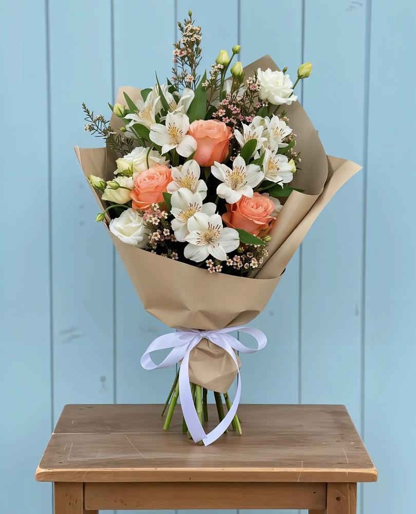 Букет цветов из: Альстромерии, Лизиантусы, Розы и Хризантемы в Проводник