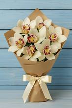 Букет цветов из:  Орхидеи и Розы в Проводник